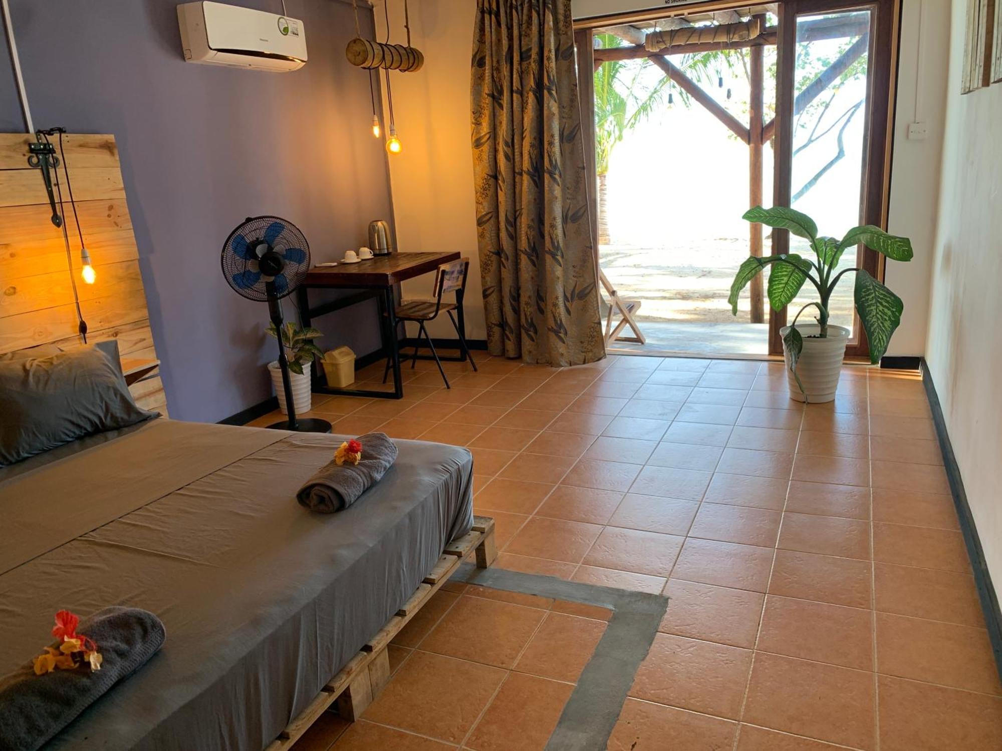 Bon Vivant Front De Mer - Ile Rodrigues Port Mathurin Exterior foto